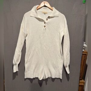 Foray Kind White Ribbed Knit Top with Henley Collar